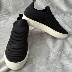 Steven Madden tennis shoes